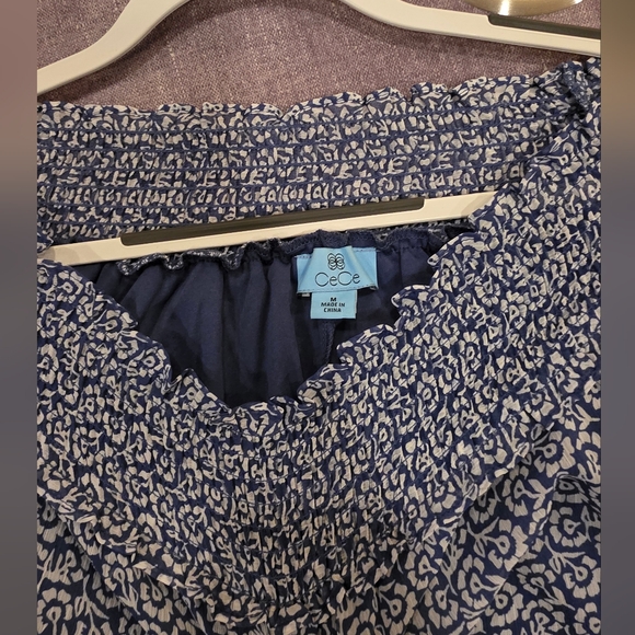 CeCe Blue Ruffle Sleeve Women's Top - Size Medium - Picture 3 of 4